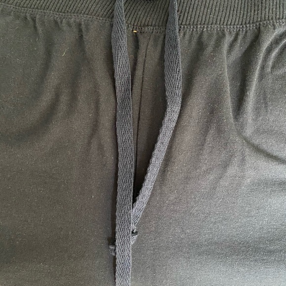 Navy Blue Capri - Picture 4 of 7